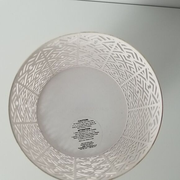 Bath & Body Works Geometric Pedestal Medium Candle Holder 5.25x4.25in White Barn - Picture 5 of 7